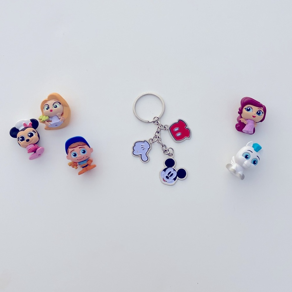Disney Doorables and Mickey Key chain trinkets prizes park gift